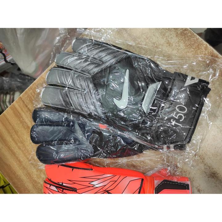 Football%20Hand%20Gloves%20-%20Image%202
