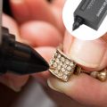 Diamond Tester Pen,with 60X Mini LED Magnifying,for Novice and Expert.