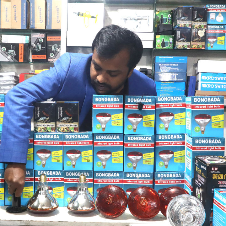 175w%20Infrared%20Room%20Heater%20Light%20-%20Infrared%20Light%20Bulb%20for%20Leaving%20Room,%20Poultry%20Farm,%20Animal%20Farm%20-%20Image%205