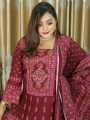Readymade Stylish And Comfortable Made By Lilen Fabric Ghararah Three Piece For Women.