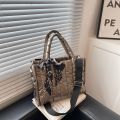 Ladies Large Capacity Handbags Fashion Cotton Padded Shoulder Crossbody Bags for Women Autumn Winter Quilted Shopping Tote Bags. 