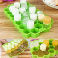 37 Cavities Honeycomb Shaped Stackable Durable Dishwasher Safe Silicone Ice Cube Tray Mold Maker With Lid. 