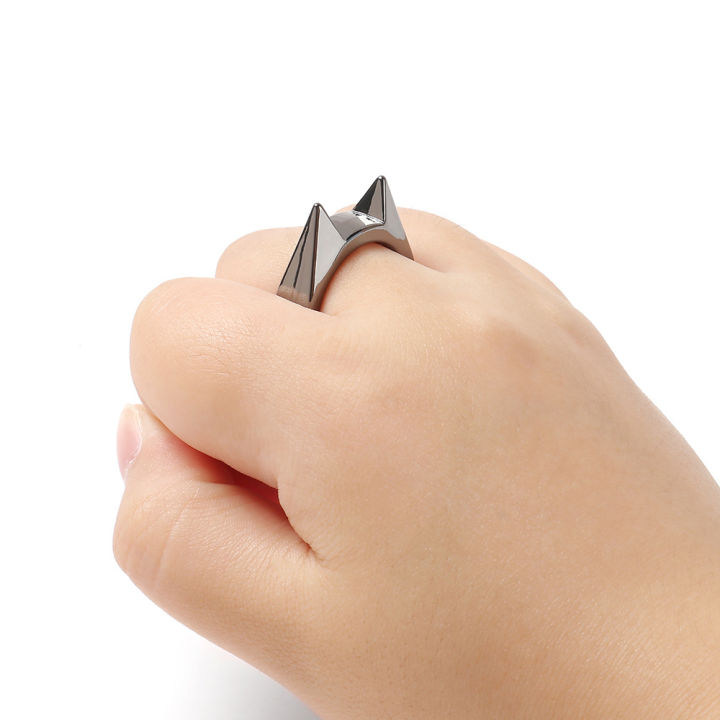 Gothic%20Survival%20Rings%20For%20Women%20Man%20Metal%20Multifunctional%20Cat%20Ear%20Shape%20Attack%20Rings%20Girlfriends%20Gift%20-%20Image%205
