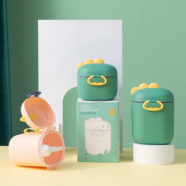 Portable%20Baby%20Formula%20Dispenser%20%E2%80%93%20Travel-Friendly,%20Moisture-Proof%20Storage%20Box%20for%20Infant%20Milk%20Powder%20&%20Baby%20Food%20800ML/400ML%20-%20Image%203