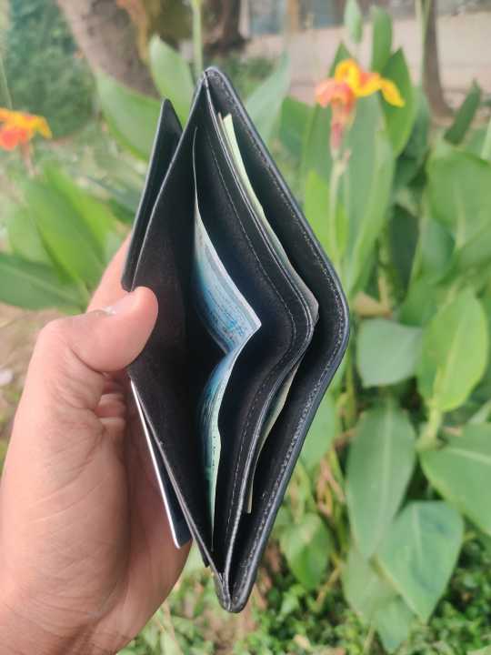 Kroyshala%20Black%20%20Men's%20Wallet:%20Classic%20Slim%20Premium%20Crafted%20from%20100%25%20Pure%20Cow%20Leather,%20wallet%20for%20men%20-%20Image%204