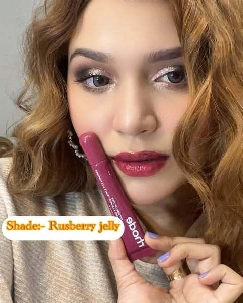 Rhode%20Peptide%20Lip%20Tint%20-%20Image%207