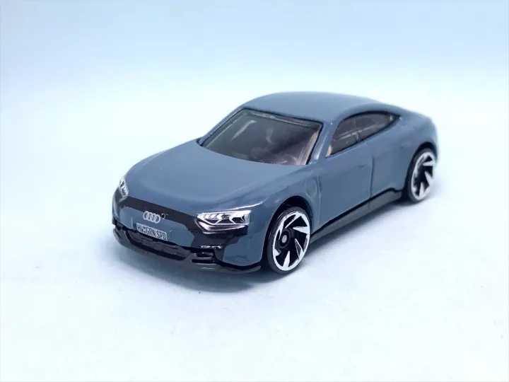 Hot%20Wheels%202023/%202024%20Release%20(Mainline)%20Audi%20RS%20E-Tron%20GT%20%20Scale%20-%201:64%20-%20Image%203