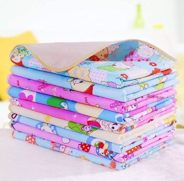 Baby%20Comfort%20Waterproof%20Urine%20Mat-%20Multicolor%20-%20Image%203