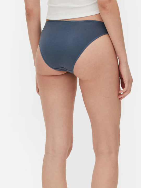 Pack%20of%205%20Pcs%20Assorted%20Colors%20Womens%20Half%20Back%20Coverage%20Cotton%20Brief%20Panty%20From%20Levin%20-%20Image%206