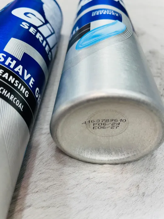 Gillette%20Shaving%20Gel%20Cleansing%20with%20Charcoal%20%20200ml%20UK%20-%20Image%203
