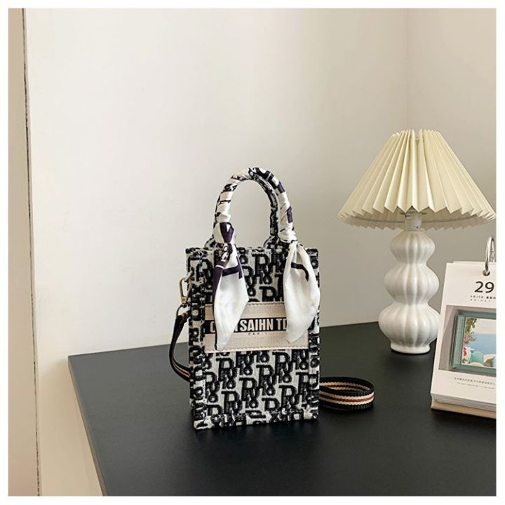 DIR%20Name%20Logo%20Embroidery%20Luxury%20Canvas%20Tote%20Bag%20for%20Women%20High%20Quality%20Ladies%20Designer%20Purse%20Customized%20Handbags%20Travelling%20Bag%20-%20Image%207