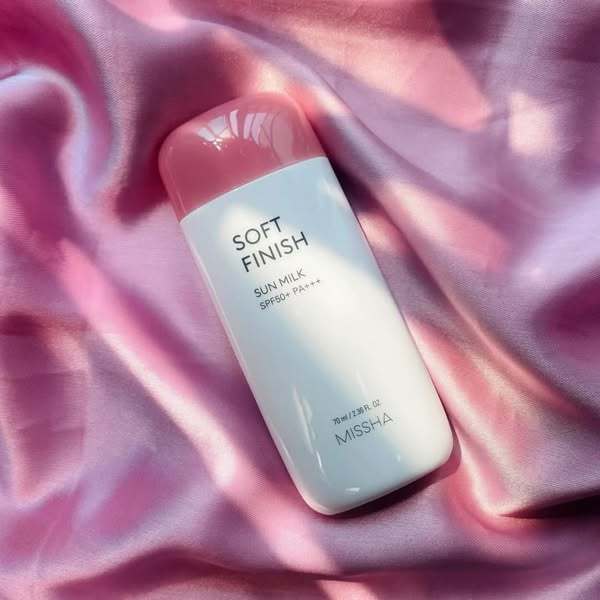 Missha%20Soft%20Finish%20Sun%20Milk%20SPF%2050+%20PA+++%20-%2070ml%20for%20extra%20care%20-%20Image%203