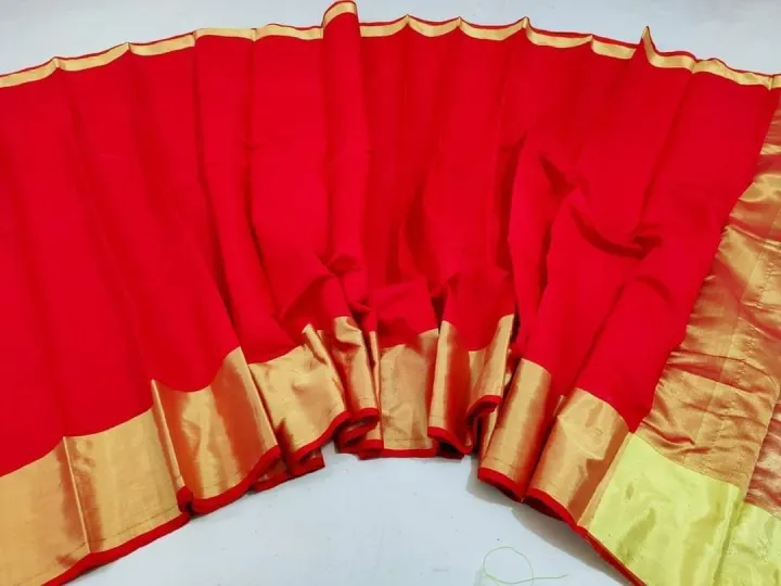 Fashionable%20Half%20Silk%20Tangail%20Golden%20Border%20Sari%20for%20Women%20and%20Girls%20-%20Perfect%20Casual%20Wear%20-%20Image%202
