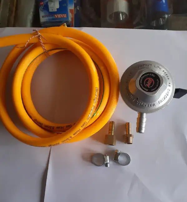 Gas%20Regulator%20/%20LPG%20Stove%20Regulator%20with%20full%20set-Malaysian%20Brand%20-%20Image%202
