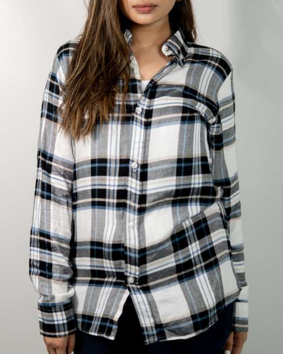Black%20and%20White%20Long%20Sleeve%20Flannel%20Shirt%20-%20Image%203