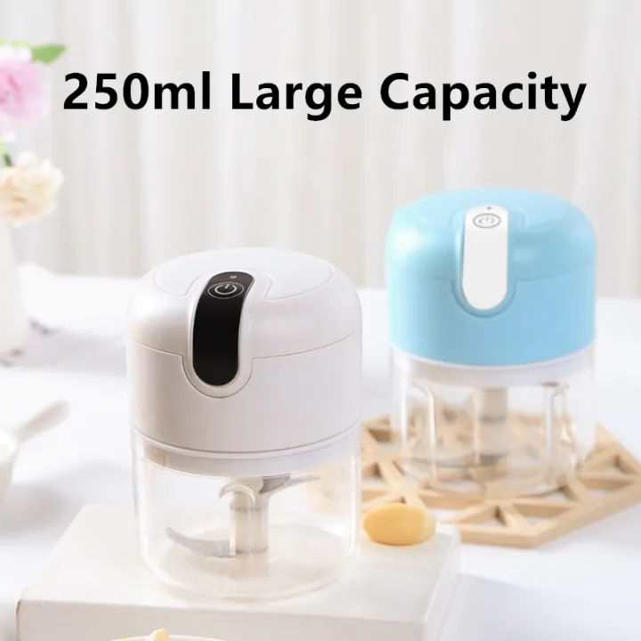 Electric%20Food%20Garlic%20Masher%20Mini%20Vegetable%20Chopper%20Chili%20Meat%20Ginger%20Masher%20Machine%20USB%20Charging%20Blenders%20Kitchen%20Gadgets%20-%20Image%204