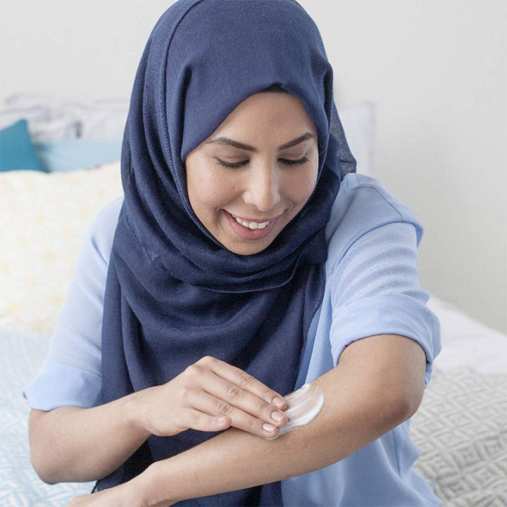 Dove%20Body%20Lotion%20400ml%20Body%20Love%20Light%20Care%20for%20All%20Skin%20with%20Ceramide%20Serum%20-%20Image%205