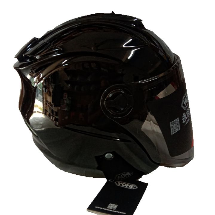 Yohe%20Halface%20Shiny%20Black%20Helmet:%20Stylish%20&%20Protective%20Motorcycle%20Helmet%20for%20Your%20Riding%20Adventures%20-%20Image%205