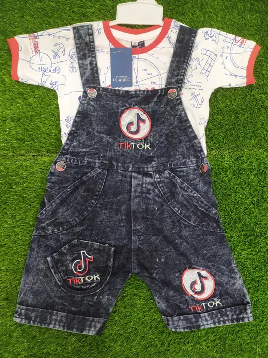 Kids%20Fashionable%20Rampar%20Dress%20for%20baby,%20red%20dress%20for%20baby%20-%20Image%202