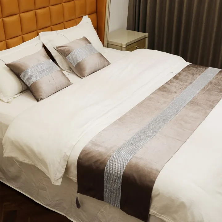 50X180cm%20Diamond%20Flannel%20Bedspread%20Bed%20Runners%20Velvet%20Wavy%20Pattern%20Double-faced%20Throw%20Runners%20Home%20Hotel%20Decoration%20Bed%20Flag%20-%20Image%206
