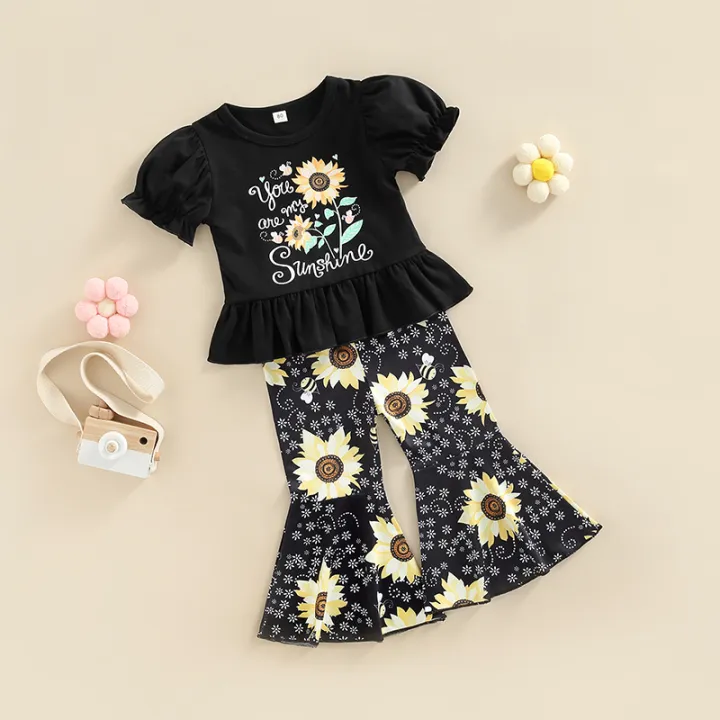 Kid%20Girl%20Outfit%20Set%20Letter%20Sunflower%20Printed%20Short%20Sleeve%20Ruffle%20Hem%20Tops%20Elastic%20Waist%20Flared%20Pants%20-%20Image%204