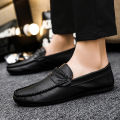 Spring and summer men's shoes, low-top beanie shoes, versatile casual shoes, breathable leather shoes, black work shoes, one foot.