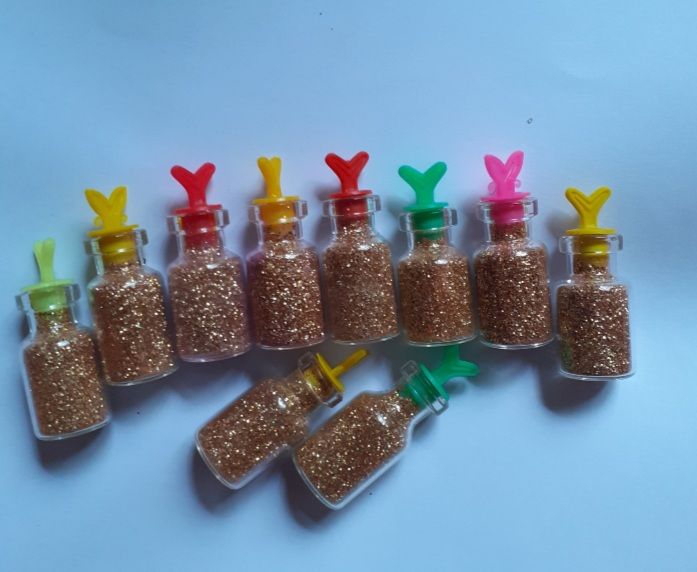 Glitter%203%20Pieces%20bottles%20%20for%20Crafting-%20Golden%20Colour%20-%20Image%207