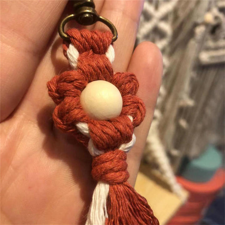 Hand-woven%20Rustic%20Small%20Flower%20Tassel%20Keychain%20Creative%20Handmade%20Bag%20Car%20Wallet%20Pendant%20-%20Image%205