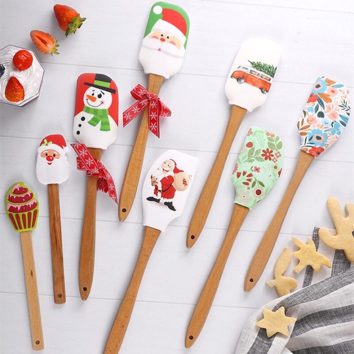 Cake%20Cream%20Silicone%20Spatula%20Christmas%20Themed%20Wooden%20Handle%20Pastry%20Batter%20Mixing%20Scraper%20Baking%20Decorating%20Tools%20Kitchen%20Utensils%20-%20Image%204