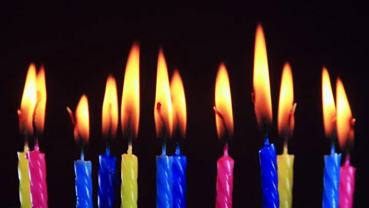 Happy%20Birthday%20Candle%20(24%20pcs)%20-%20Image%204