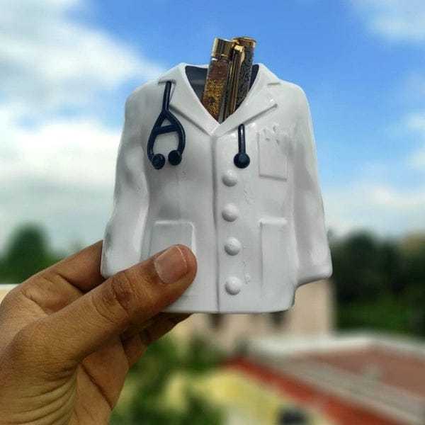 Doctor%20Coat%20Pen%20Pencil%20Holder%20Stand%20For%20Desk%20And%20Offices%20Tables%20-%20Image%206