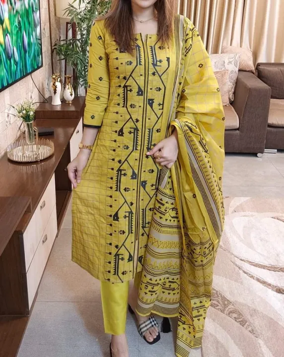 Unstitched%20High%20Quality%20Skin%20Print%20Cotton%20Three%20Piece%20Set%20for%20Women%20Fashionable,%20Comfortable,%20Stylish,%20New%20Collection%20-%20Image%208