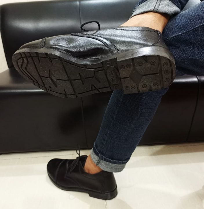 Safety%20Shoe%20-%20Leather%20safety%20shoe%20for%20workers%20-%20Workers%20shoe%20/%20boots%20-%20Image%206