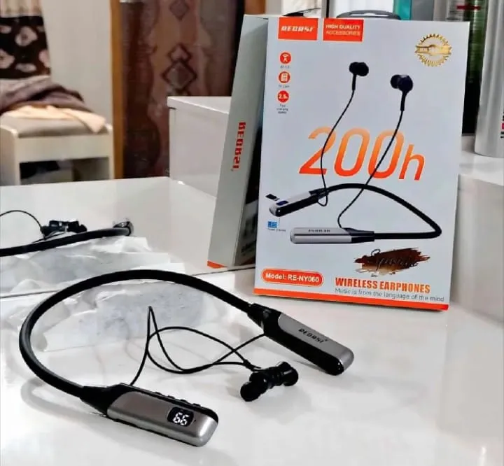 Recrsi%20wireless%20Neckband%20Bluetooth%20Earphone%20RE-NY060%20Charging%20becup%20200%20Hours%20-%20Image%203
