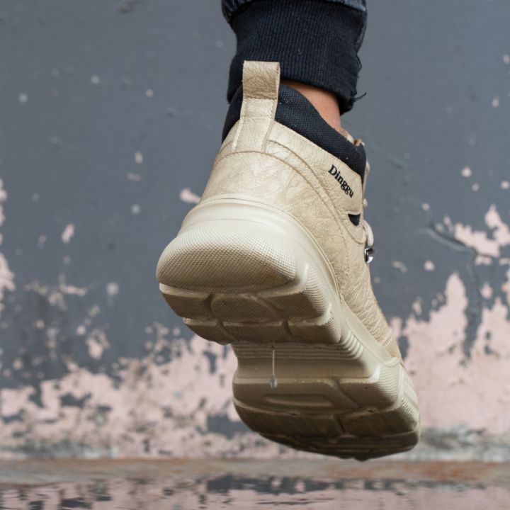 DINGGU%20safety%20shoes/%20%20Steel%20toe%20and%20steel%20mid%20sole%20safety%20shoes/%20%20Light%20weight%20safety%20shoes%20for%20construction%20site,%20Garments%20work,%20Textile%20work,%20Industrial%20work,%20Motor%20cycle%20raiding%20etc.%20-%20Image%202