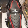 Suzuki gixxer fi red modified seat cover. 