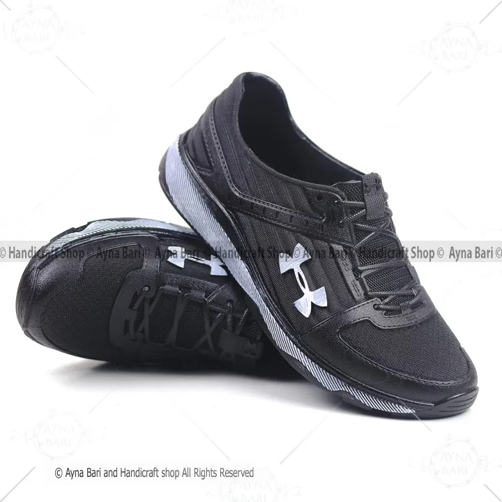 Rubber%20Shoe%20Running%20Shoe%20Waterproof%20Rain%20Shoe%20Anti-Slippery%20Full%20Rubber%20Boot%20Ayna%20Bari%20-%20Durable%20And%20Waterproof%20Shoes%20For%20Protection%20Against%20Rain%20And%20Slipping%20-%20Image%205