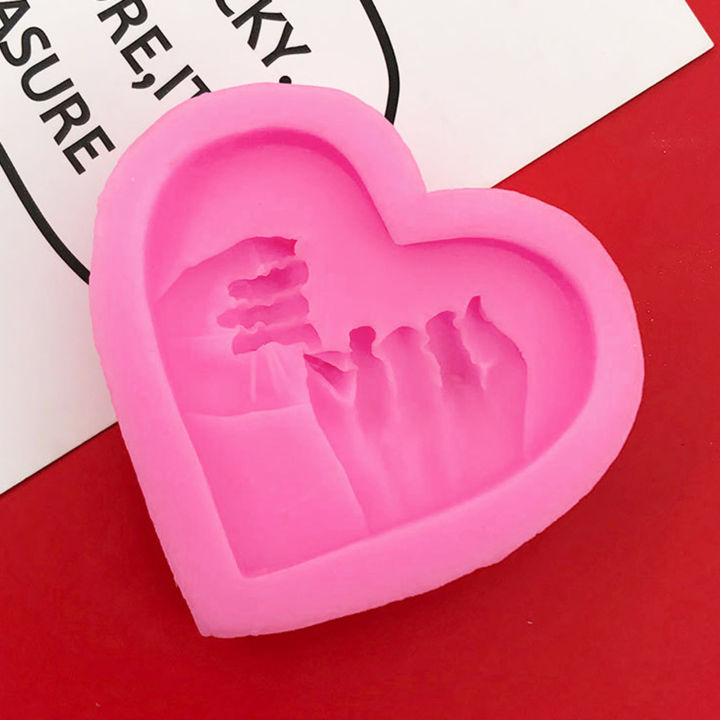 Love%20Shape%20Silicone%20Mold%20%E2%80%93%20DIY%20Soap,%20Candle,%20Plaster,%20Resin%20&%20Chocolate%20Craft%20Tool%20for%20Valentine's%20Day%20Gifts%20-%20Image%205
