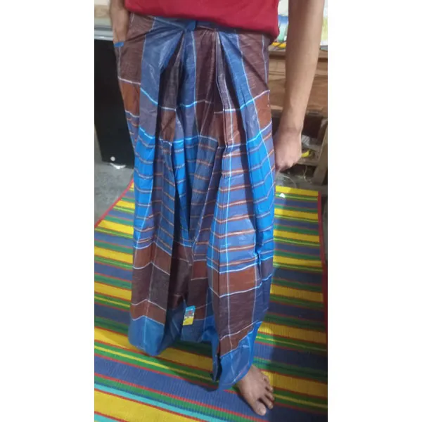 Pocket%20Lungi%20-%20SR%20Bosundhora%20Lungi%20-%20100%25%20cotton%20-%20Exclusive%20Design%20-%20Paka%20Rong%20-%20Selai%20Kora%20-%20Stitched%20-%20Lungi%20For%20Men%20-%205%20Hat%20Lungi%20-%20Image%202