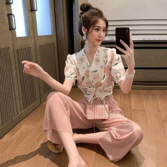 Summer%20Korean%20Style%20Chiffon%20Short%20Sleeve%20New%20Fashion%20Outfit%20Women's%20Temperament%20Leisure%20Wide%20Leg%20Pants%20Cropped%20Pants%20Two-Piece%20Suit%20Fashion%20-%20Image%204
