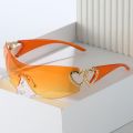 Y2K Wrap Around Fashion Sunglasses For Women Men One-piece Gradient Lens Glasses Heart Design Hollow Temple Eyewear UV400. 