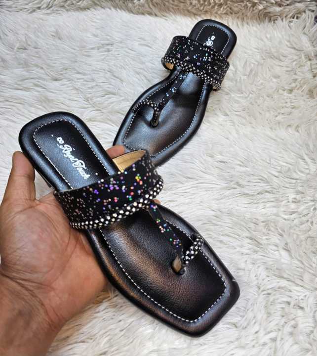 Butterfly%20Flat%20Sandals%20for%20Women%20-%20Trendy%20and%20Durable%20Design%20-%20Image%202