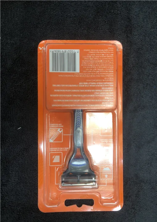 Gillette%20Fusion%205%20blades%20-%20Image%203