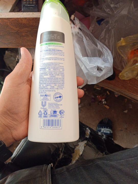 Dove%20Hair%20Fall%20Rescue%20Shampoo%20330%20ml%20%20(International)%20-%20Image%203