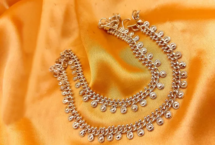 2%20Piece%20Stylish%20Alloy%20Anklet%20Payel%20for%20Women,%20Trendy%20Black,%20Gold,%20and%20Silver%20Options,%20Elegant%20Fashion%20Accessory%20for%20Casual%20and%20Formal%20Wear%20-%20Image%203