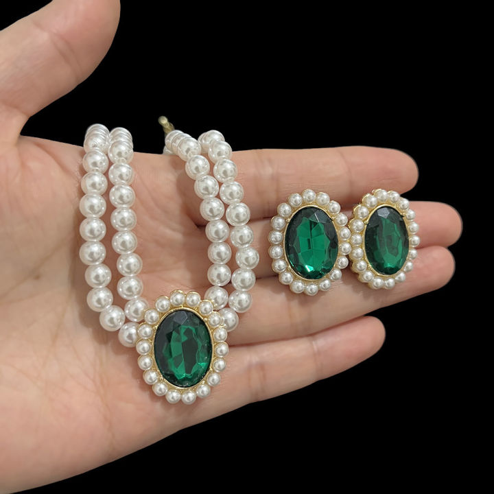 Vintage%20Medieval%20Double%20Layered%20Pearl%20Choker%20Necklace%20White%20Green%20Pearl%20Earrings%20Necklace%20Set%20-%20Image%206