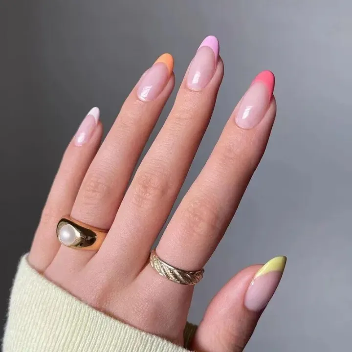 24pcs%20Pink%20Gradient%20Nails%20Almond%20Glitter%20Diamond%20Design%20False%20Nails%20Art%20Full%20Coverage%20Waterproof%20Artificial%20Press%20on%20Nail%20-%20Image%204