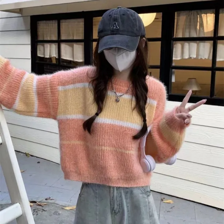 Korean%20Style%20Autumn%20and%20Winter%20New%20Color%20Matching%20Striped%20Hot%20Girl%20Short%20Loose%20round%20Neck%20Long%20Sleeve%20Pullover%20Sweater%20Top%20Sweater%20for%20Women%20-%20Image%203