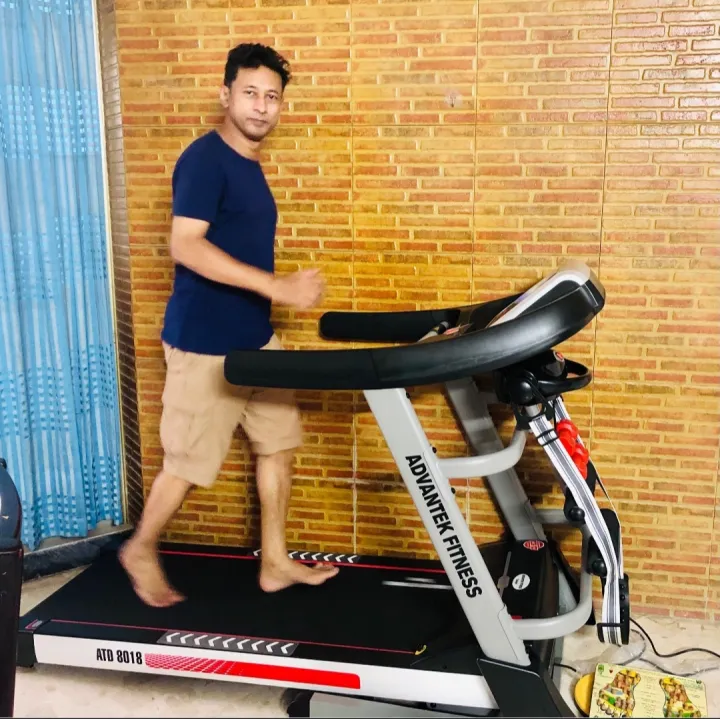 A%207%20MODEL%20multifunction%20Motorized%20treadmill%203.5Hp%20BLACK%20-%20Image%205