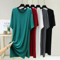Midi dresses, thin round neck base dresses, casual and fashionable slit skirts, short sleeves, loose A-line skirts worn outside in summer. 